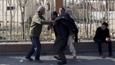 Ledakan itu terjadi di kawasan di mana terdapat sejumlah organisasi internasional, termasuk Uni Eropa dan kawasan kantor perwakilan negara-negara asing di Kabul, Afghanistan. (REUTERS/Mohammad Ismail)