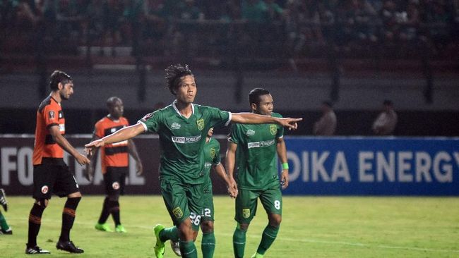 Persela vs Persebaya Imbang Tanpa Gol di Babak Pertama