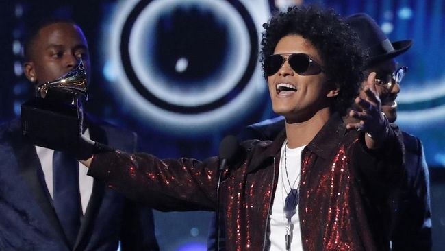 Bruno Mars Cetak Rekor Konser di Kampung Halaman