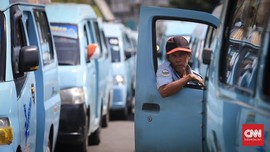 Sopir Angkot Tanah Abang Siap Makan Siang Bareng Sandi