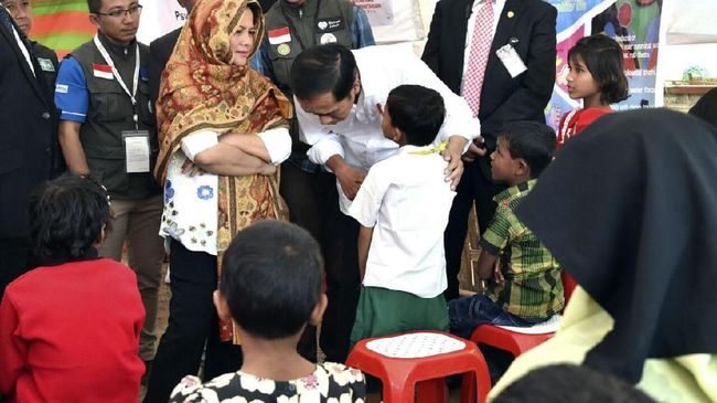 Jokowi Minta Bangladesh Jamin Keamanan Repatriasi Rohingya