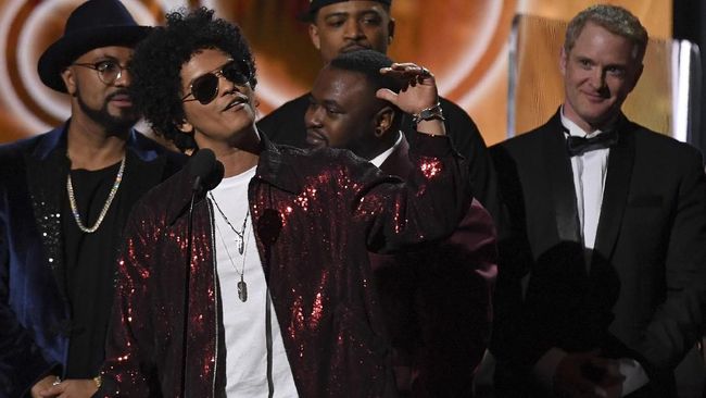 Bruno Mars Sapu Bersih Penghargaan Utama Grammy Awards 2018