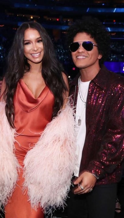 Foto: Ini Jessica Caban, Pacar Seksi Bruno Mars yang Jarang Terekspos