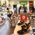 Setelah Clarks, Bagaimana Bisnis Gerai Sepatu Impor Lainnya?