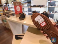 Tutup Gerai Sepatunya, Clarks Berikan Diskon Hingga 80%