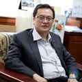 Malam Disanksi OJK, Pagi Bentjok Langsung Bayar Rp 5 M