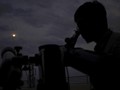Peneliti Sebut Bumi Kini Punya Dua Bulan
