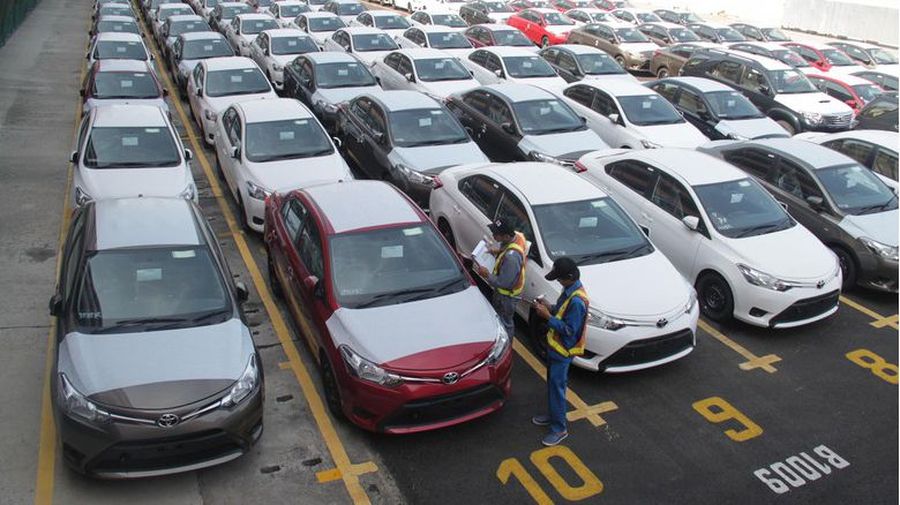 Penjualan Mobil Turun, Bagaimana Saham Astra?