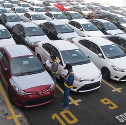 Penjualan Mobil Turun, Asing Lepas Saham Astra