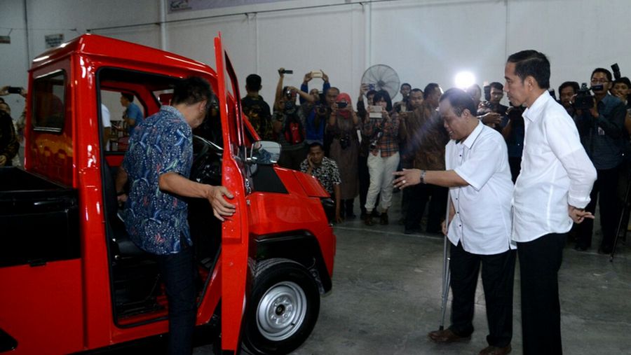 Perpres mobil listrik akhirnya diteken, Jokowi minta mobil listrik tak dijual mahal 