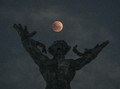 Malam Ini Super Snow Moon Hiasi Cakrawala