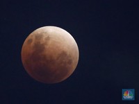 Sederet Fakta Soal Bumi Punya Dua Bulan