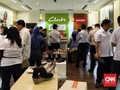 FOTO: Konsumen Banjiri Pesta Diskon 'Sayonara' Clarks