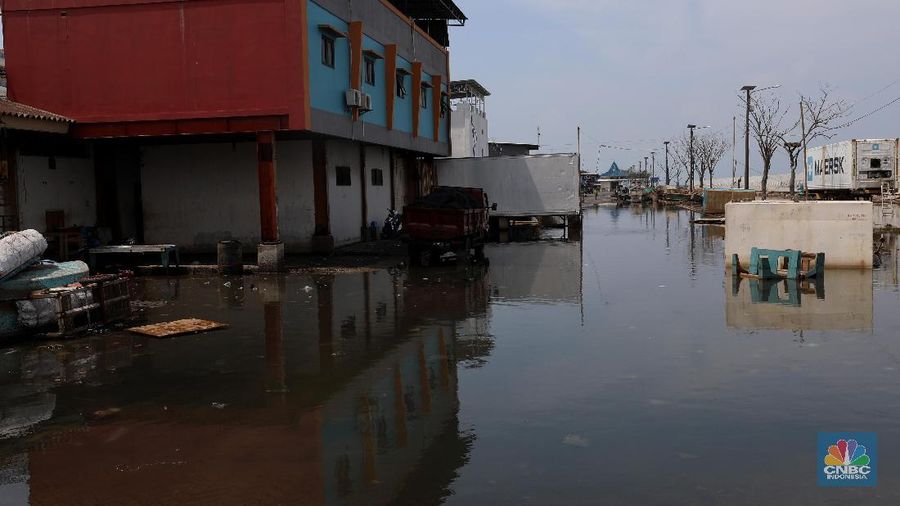 Fenomena gerhana bulan total memengaruhi kondisi permukaan air laut.
