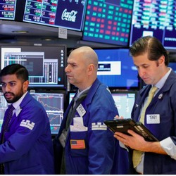 Wall Street Kompak Menguat! S&P 500 Tembus Rekor, Pasar Siap Bullish?