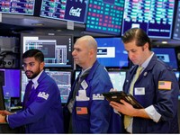 Dow Futures Kembali Menguat, tapi Pelaku Pasar Masih Waswas