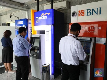 Peringkat Utang Indonesia Naik, Saham Perbankan Melesat!