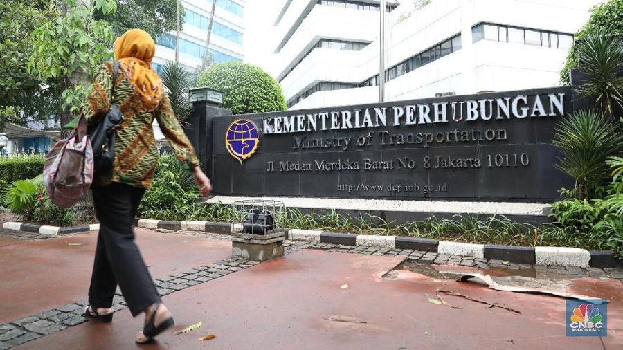 Direktur Jenderal Perhubungan Udara, Polana B Pramesti, mengimbau semua stakeholder penerbangan untuk tetap mengutamakan keselamatan