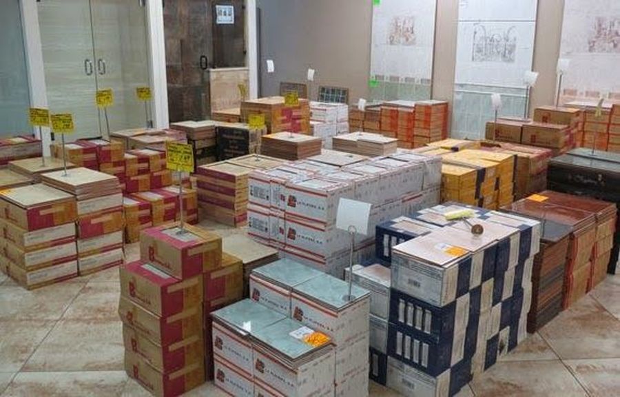 Dibelit Persoalan Fundamental