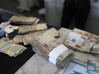 Dolar AS Kekurangan Bensin, Rupiah Terbaik Kedua di Asia