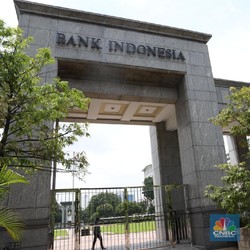 Dolar AS Tembus Rp 14.100, Perlukah BI Naikkan Bunga?