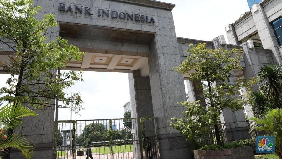 Pada penutupan pasar kemarin, US$1 saat penutupan pasar spot setara dengan Rp 14.535. Rupiah menguat 0,27% dibanding hari sebelumnya.