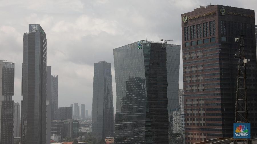 Ilustrasi Gedung Sampoerna Strategic dan standard chartered ( foto: CNBC Indonesia/Muhammad Sabki)