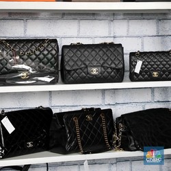Ladies, Ini Tips Belanja Tas Mewah Online Agar Tak Tertipu