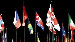 Jelang Olimpiade, Bendera Korut Berkibar di Korsel