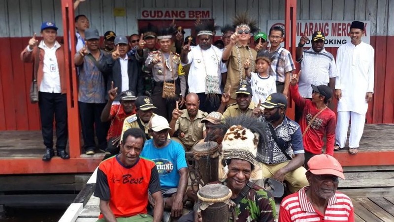 Peresmian 2 Sub Penyalur ini berada di Bayun Distrik Safan dan Kamur Distrik Pantai Kasuari.