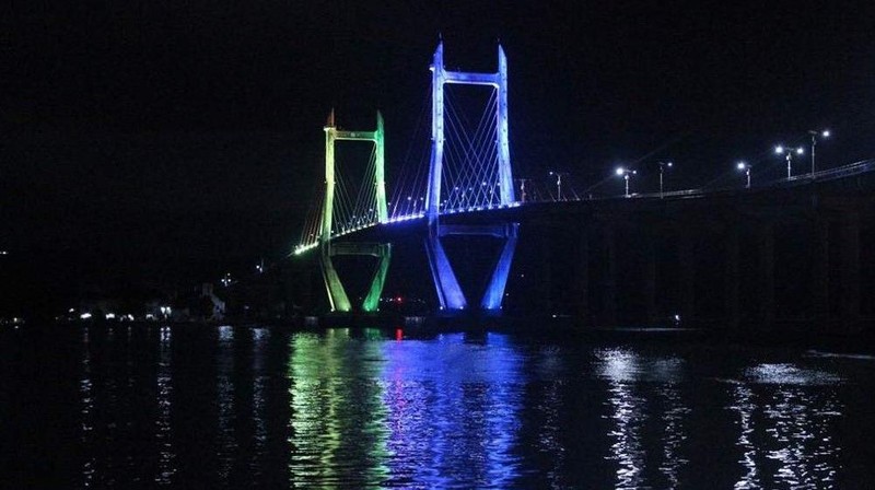 Jembatan Merah Putih kini dilengkapi kantor pemeliharaan.