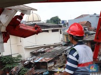 Kondisi Crane Ambruk di Proyek Jalur Dwiganda Jatinegara