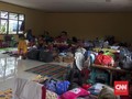 Pengungsi Banjir Keluhkan Listrik Padam Terlalu Lama