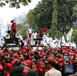 Alert! 10 Ribu Buruh Turun ke Jalan Demo Besok