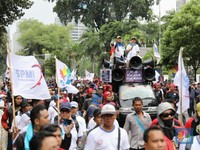 Kenapa Buruh Tolak Revisi UU Ketenagakerjaan Ya?