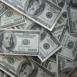 Wahai Pecinta Mata Uang Asing, Yakin Mau Simpan Dolar AS?