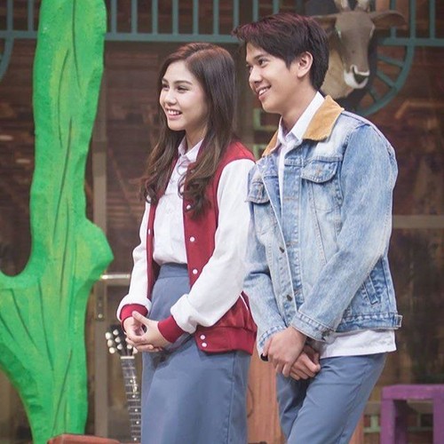 Jaket Ala Dilan dan Milea Ramai Dijual di Online Shop, Ini Variasi Harganya Jaket Ala Dilan dan Milea Ramai Dijual di Online Shop, Ini Variasi Harganya