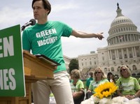JIm Carrey Minta Warga AS Hapus Akun dan Buang Saham Facebook