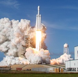 SpaceX Berencana Cari Dana Segar Rp 7 T