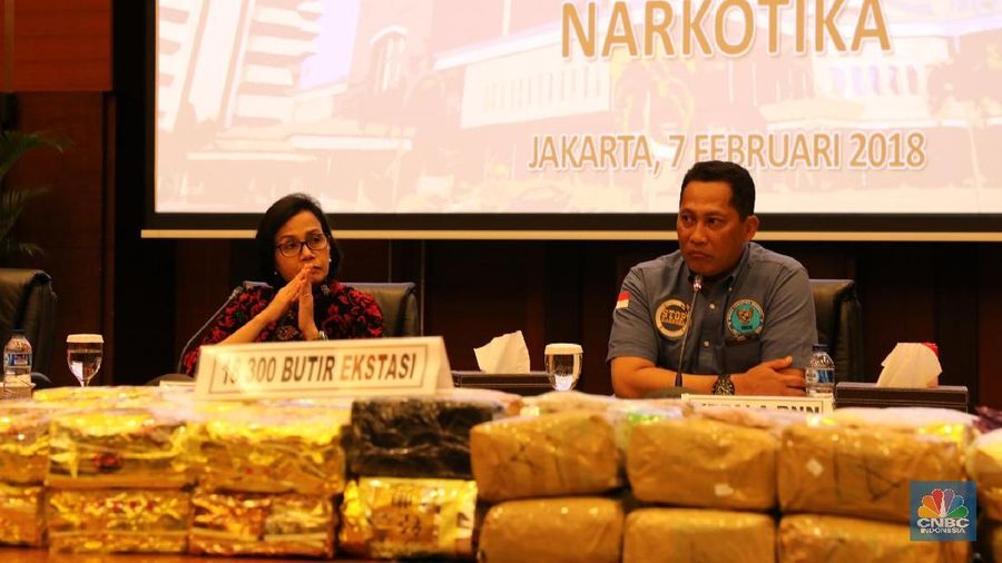Badan Narkotika Nasional (BNN) bersama Ditjen Bea-Cukai kembali mengamankan 110,84 kilogram sabu dan 18.300 butir ekstasi.