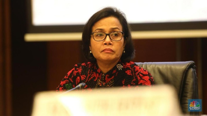 Sri mulyani Rilis Narkoba Menteri Keuangan Sri Mulyani (kiri) Ketua BNN Budi Waseso (kanan) bekerja sama dengan direktorat jenderal bea dan cukai saat memberikan keterangan pers terkait membongkar tiga kasus penyelundupan Narkotika di aceh dan Medan , Jakarta, Rabu (7/02) Bea Cukai dan BNN berhasil mengamankan lebih dari 110,84 kg sabu dan 18.300 butir ekstasi selama bulan januari 2018.