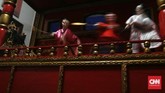 Kedatangan Wayang Potehi di Indonesia, khususnya di Jawa, tidak diketahui secara pasti. Migrasi etnis Tiongkok ke nusantara berabad-abad yang lalu menghasilkan percampuran Budaya, sehingga terjadilah proses akulturasi unsur budaya Tiongkok dan Jawa. (CNN Indonesia/Andry Novelino)