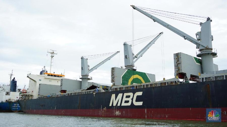 (CNBC Indonesia/ Rivi Satrianegara)