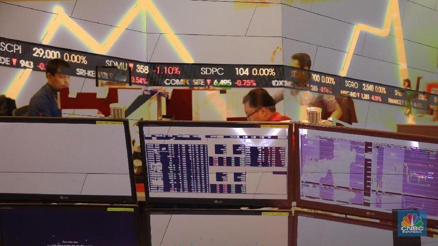 IHSG sesi pertama ditutup menguat 0,02% ke level 5.921,57 poin.