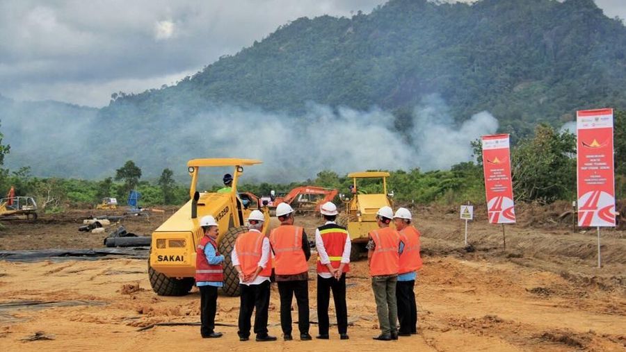 Pembangunan Jalan Tol Padang - Pekanbaru sepanjang 244 km ditargetkan selesai tahun 2023.