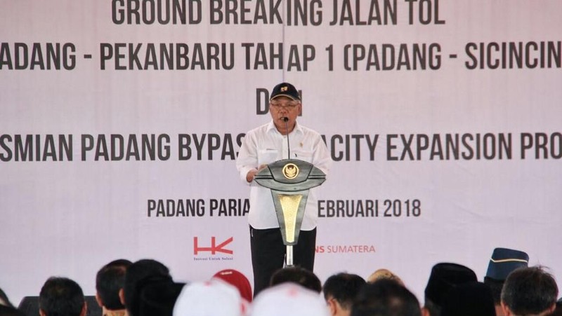 Pembangunan Jalan Tol Padang - Pekanbaru sepanjang 244 km ditargetkan selesai tahun 2023.