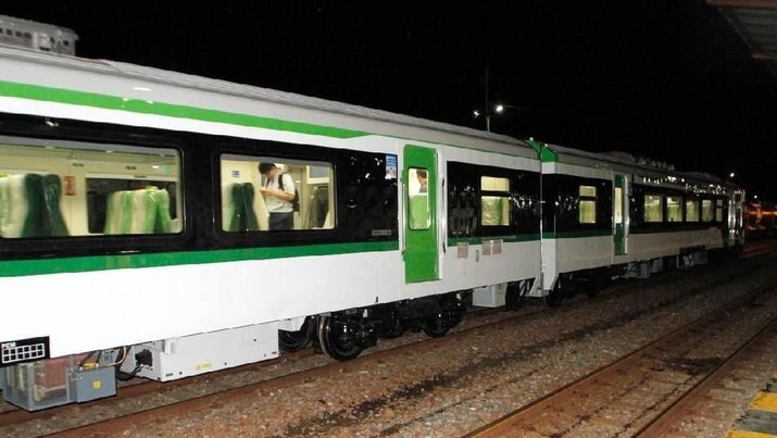 Kereta Bandara-Internasional Minangkabau (KA BIM) bakal beroperasi tahun ini. PT KAI telah menyiapkan rangkaian kereta tersebut. (foto: KAI)