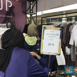 Berburu Hijab Koleksi Desainer Mulai Harga Rp 100 Ribu