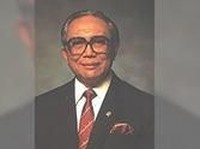 Mantan Gubernur Bank Indonesia, Rachmat Saleh Tutup Usia