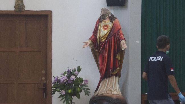 Kejanggalan Aksi <i>Lonewolf</i> di Gereja Lidwina Sleman